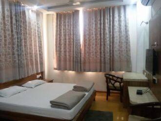 Polo Rooms Kolar Road, Bhopal 1
